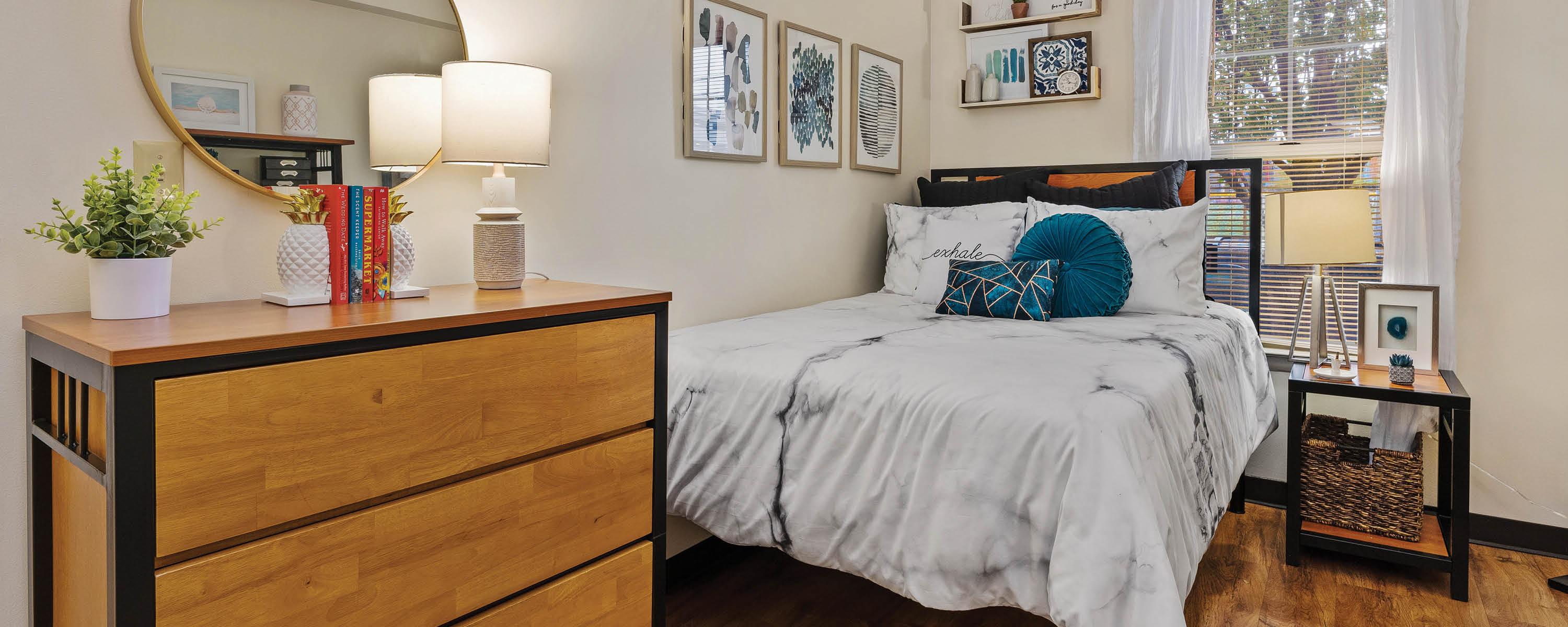 Any closer and you'd be in class.  Proud partner of Temple University Athletics. Apartments near Temple University.